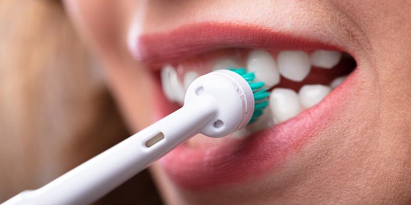 Elektrische Zahnbürsten im Öko-Test: Welches Produkt überzeugt?